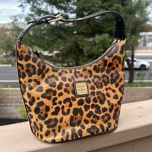 🤎 Dooney & Bourke Hand Bag